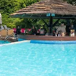 ディオニュソス ホテル 4*
