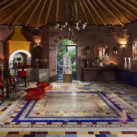 迪俄尼索斯酒店 酒店 4*