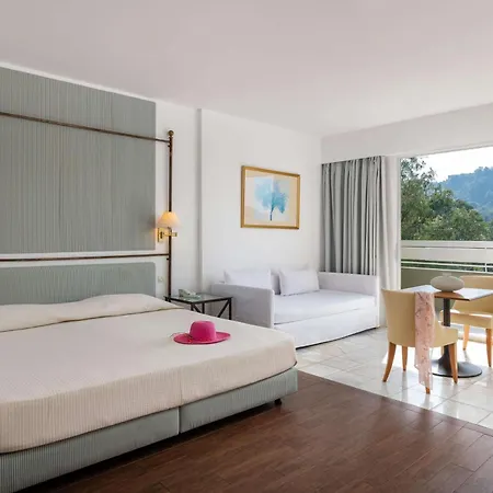 迪俄尼索斯酒店 酒店