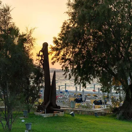 迪俄尼索斯酒店 酒店 4*