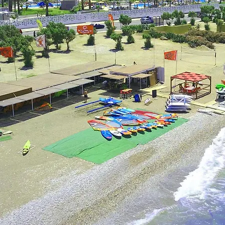 迪俄尼索斯酒店 4*