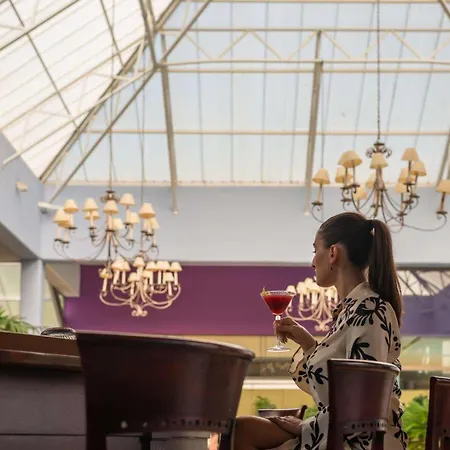 迪俄尼索斯酒店