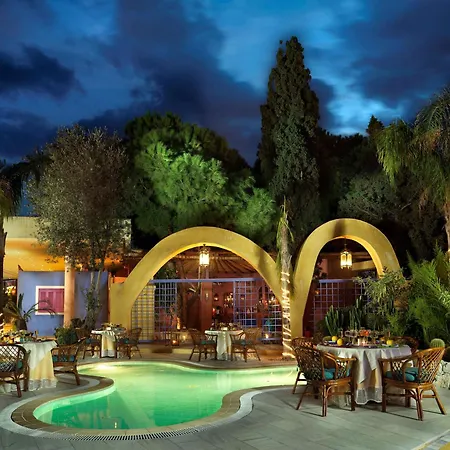 迪俄尼索斯酒店 4*