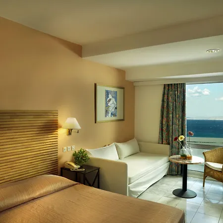 迪俄尼索斯酒店 4*