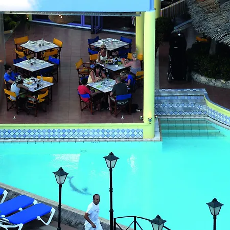 迪俄尼索斯酒店 依克希亚