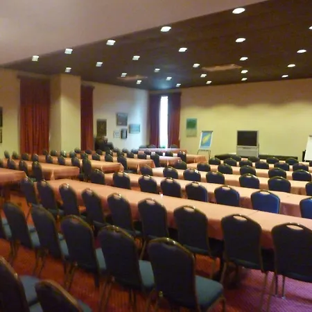 迪俄尼索斯酒店 4*