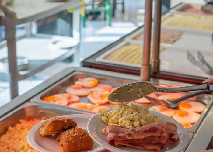 ديونيسوس إكْسِيا