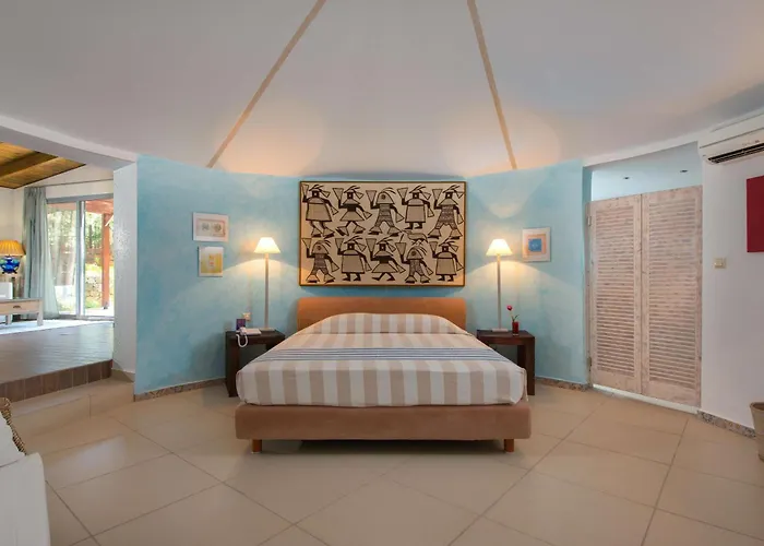 ديونيسوس 4* إكْسِيا