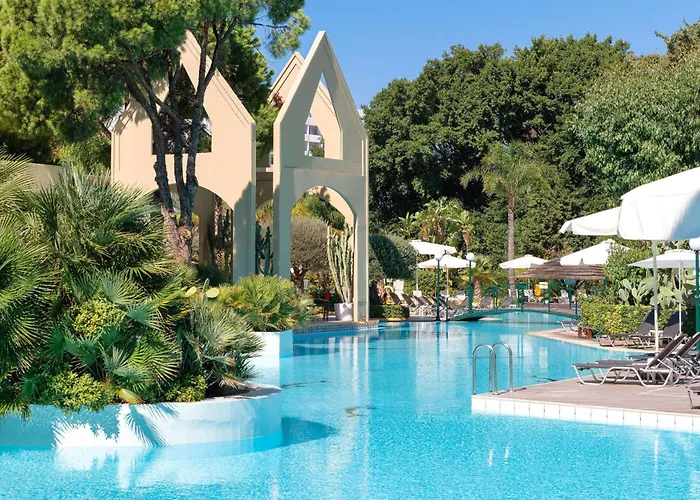 Dionysos Otel 4*