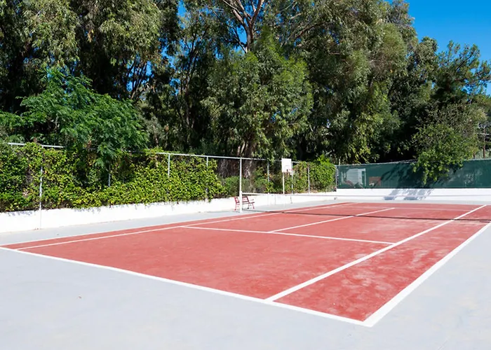 ديونيسوس فندق