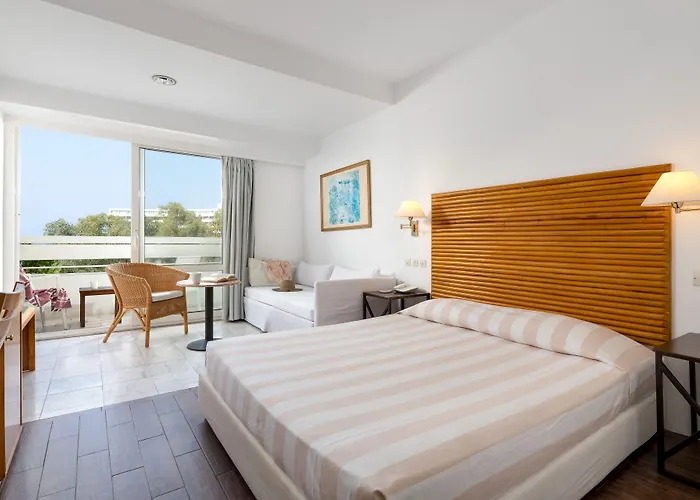 فندق ديونيسوس 4*